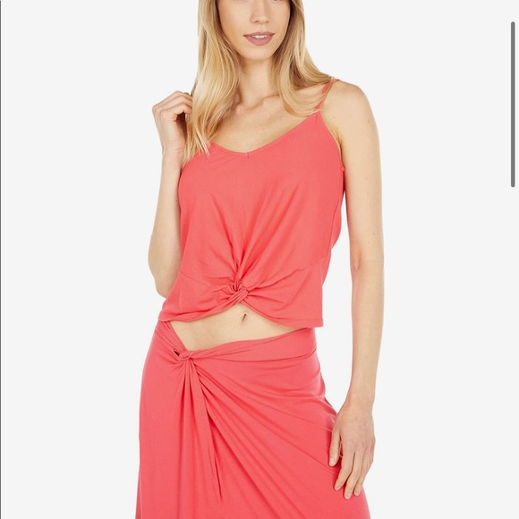 bobi Los Angeles
Lightweight Jersey Knot Front Cami size Large in Rasberry - Picture 5 of 6